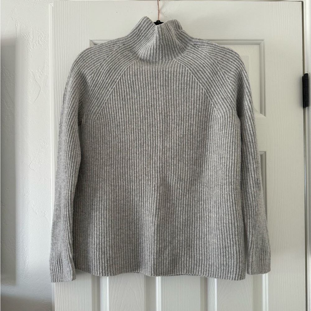 Theory sweater